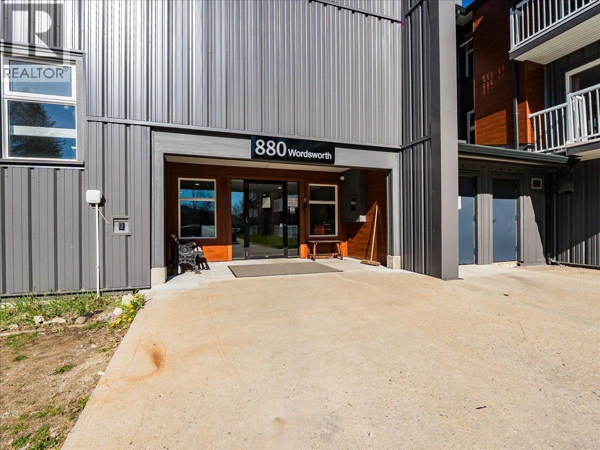 #201 880 WORDSWORTH AVENUE - Image 3