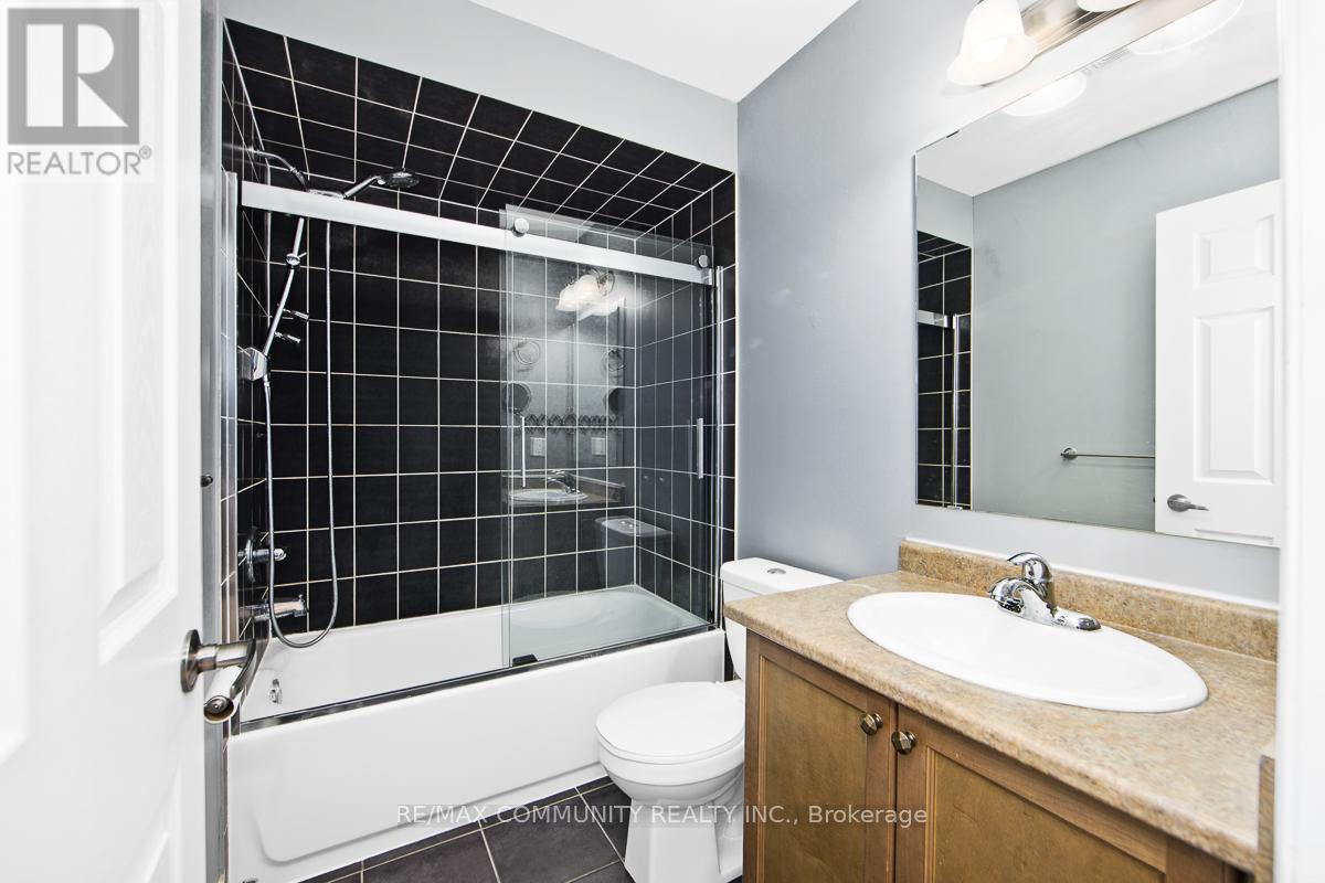 48 RIVERWALK PLACE - 15