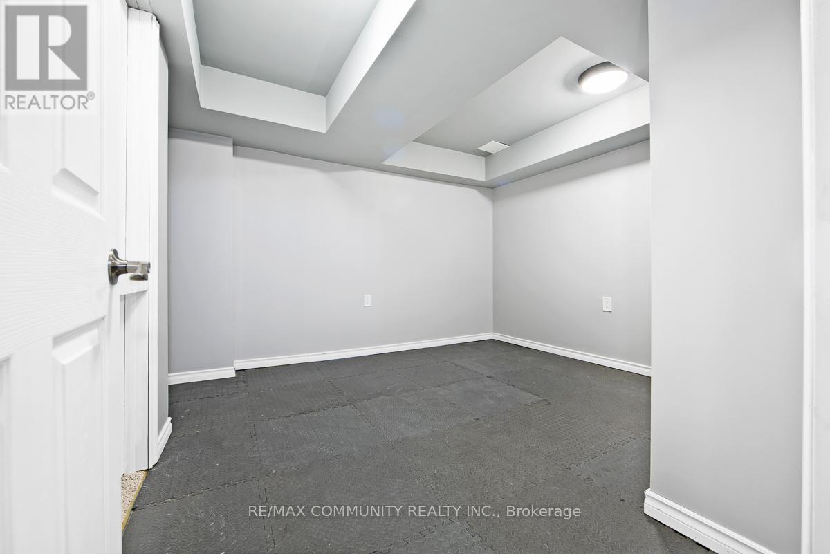 48 RIVERWALK PLACE - 24