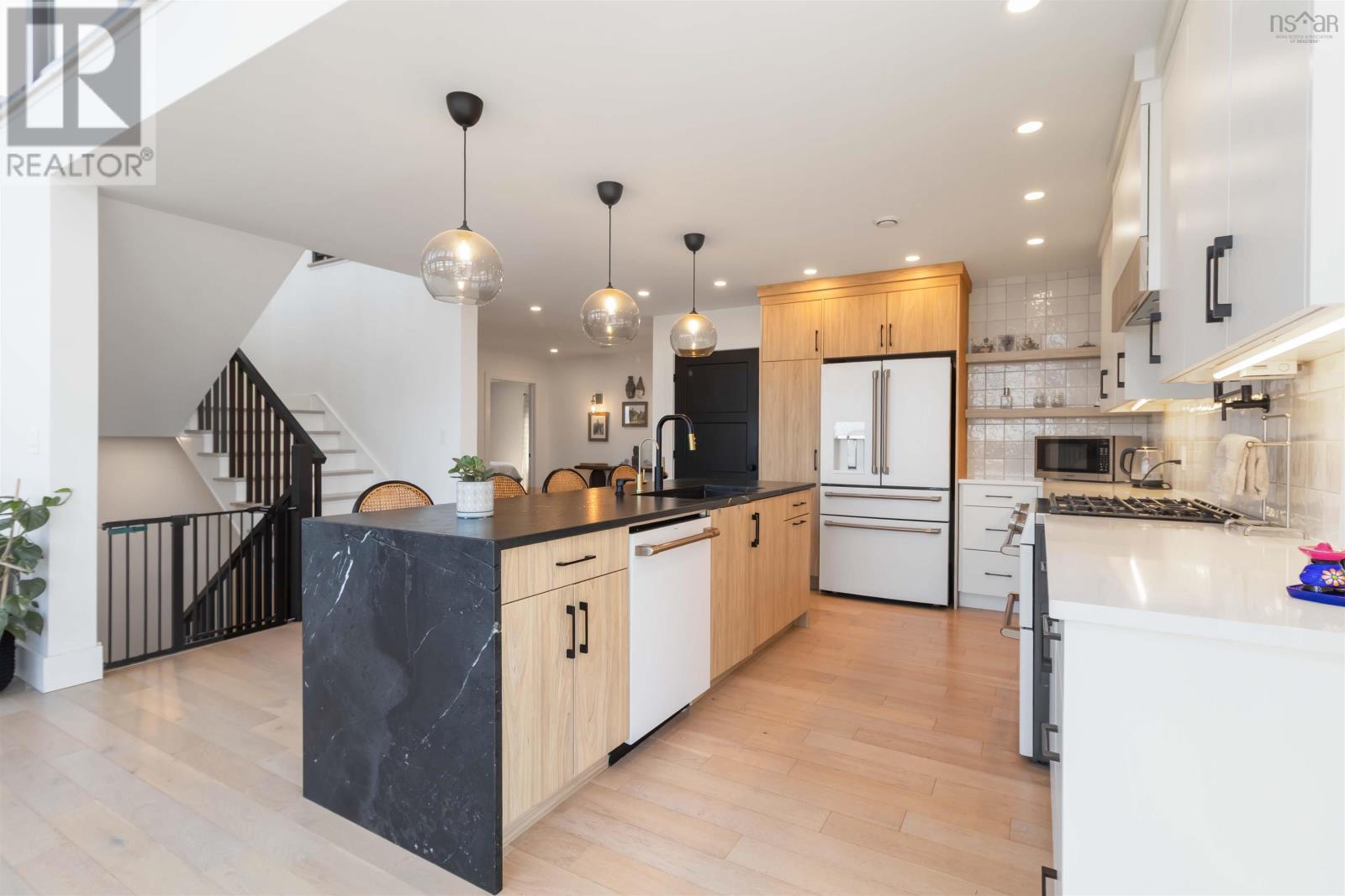 Property 38 of 51 of 105 Janda Crescent