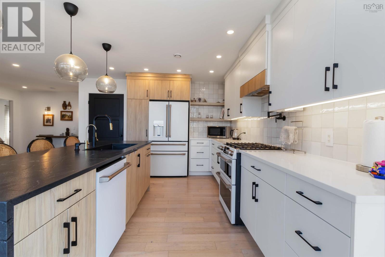 Property 2 of 51 of 105 Janda Crescent