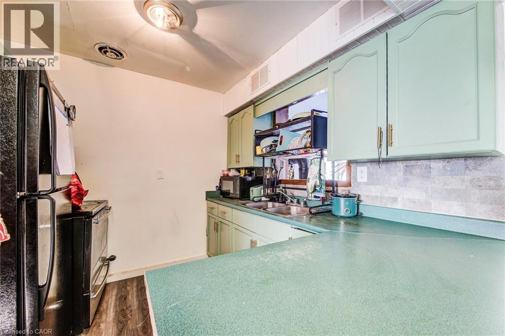 393 ODLUM DRIVE - 8