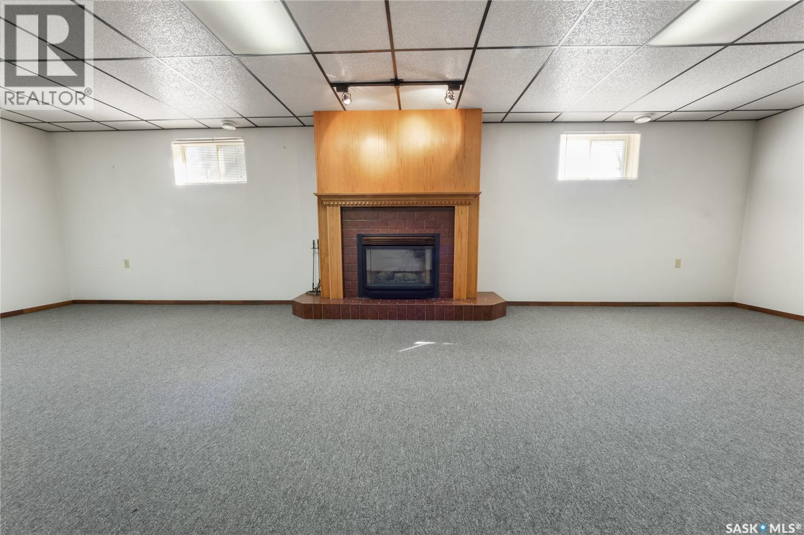 22 BLAKE CRESCENT - 31