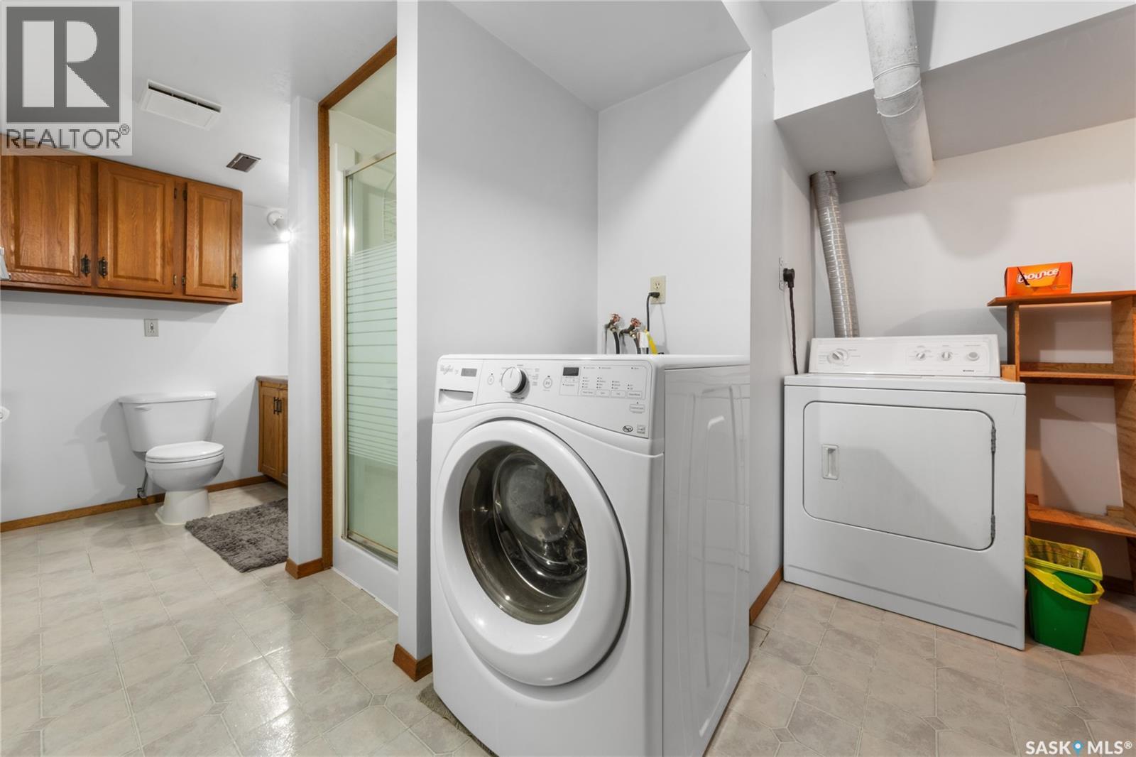 22 BLAKE CRESCENT - 36