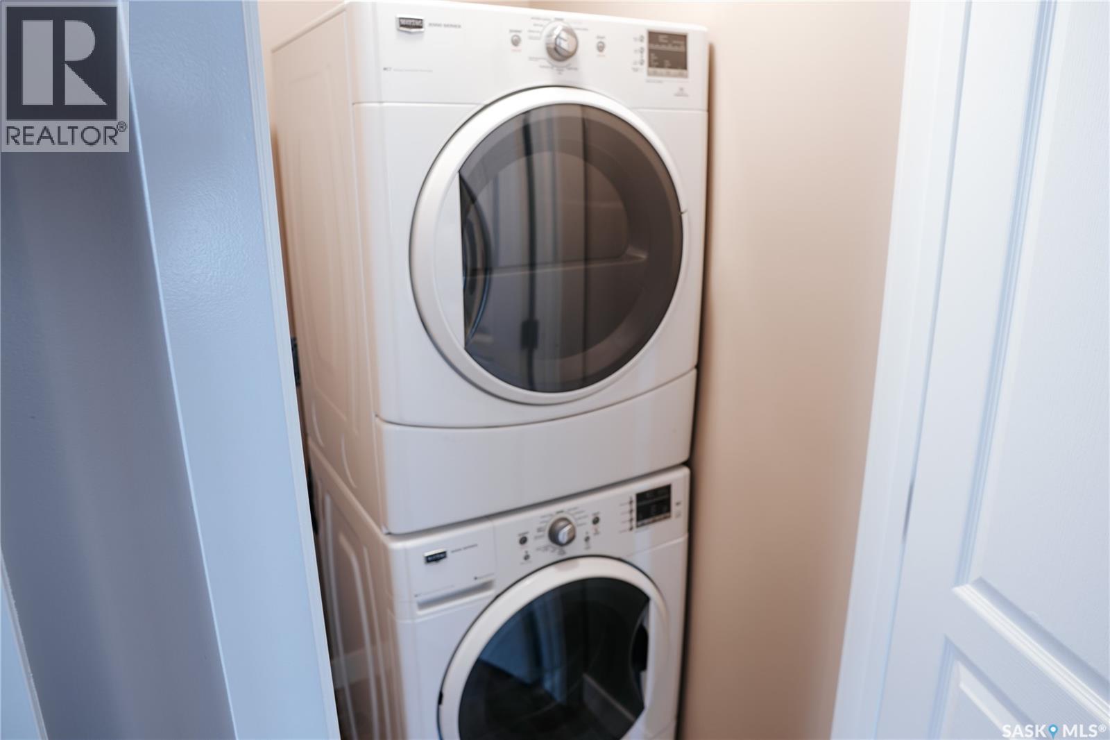 165 MCINTYRE STREET N - 14