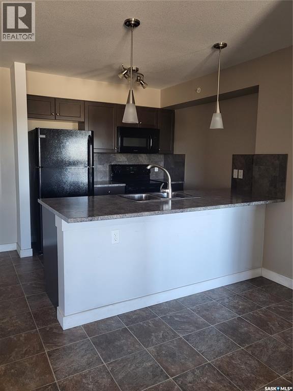 #405 2141 LARTER ROAD - 11