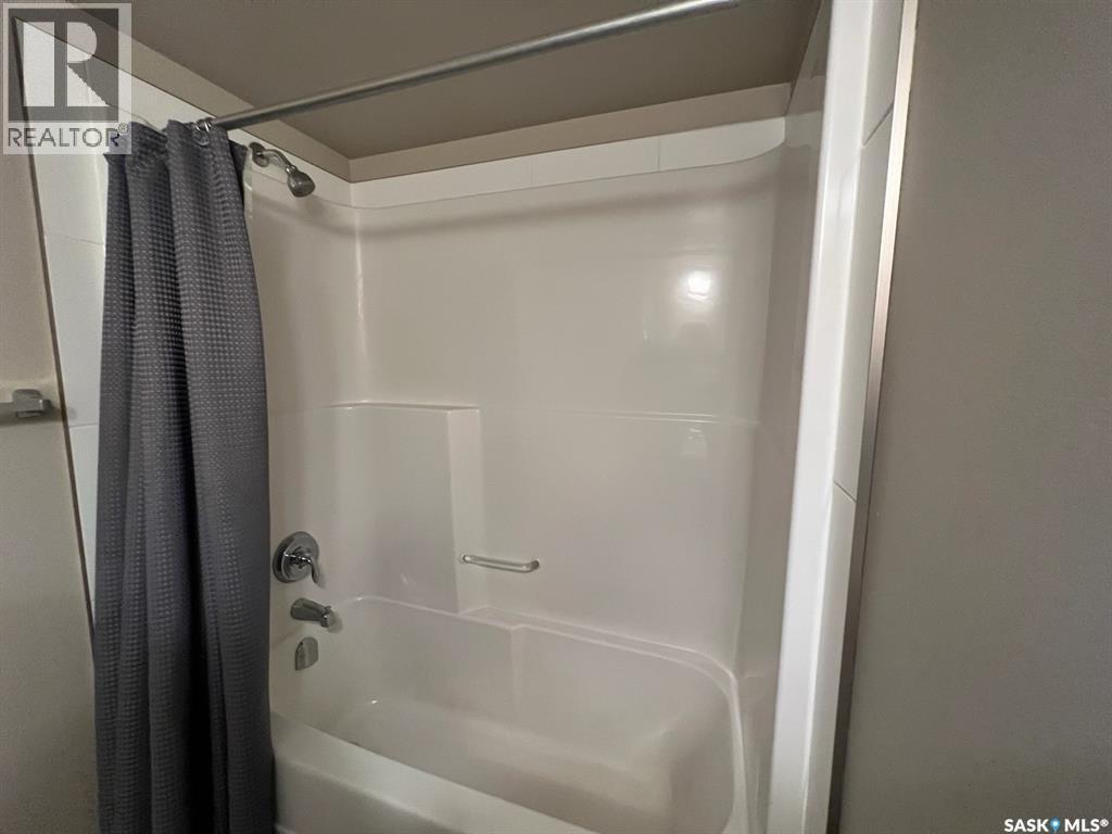 #405 2141 LARTER ROAD - 25