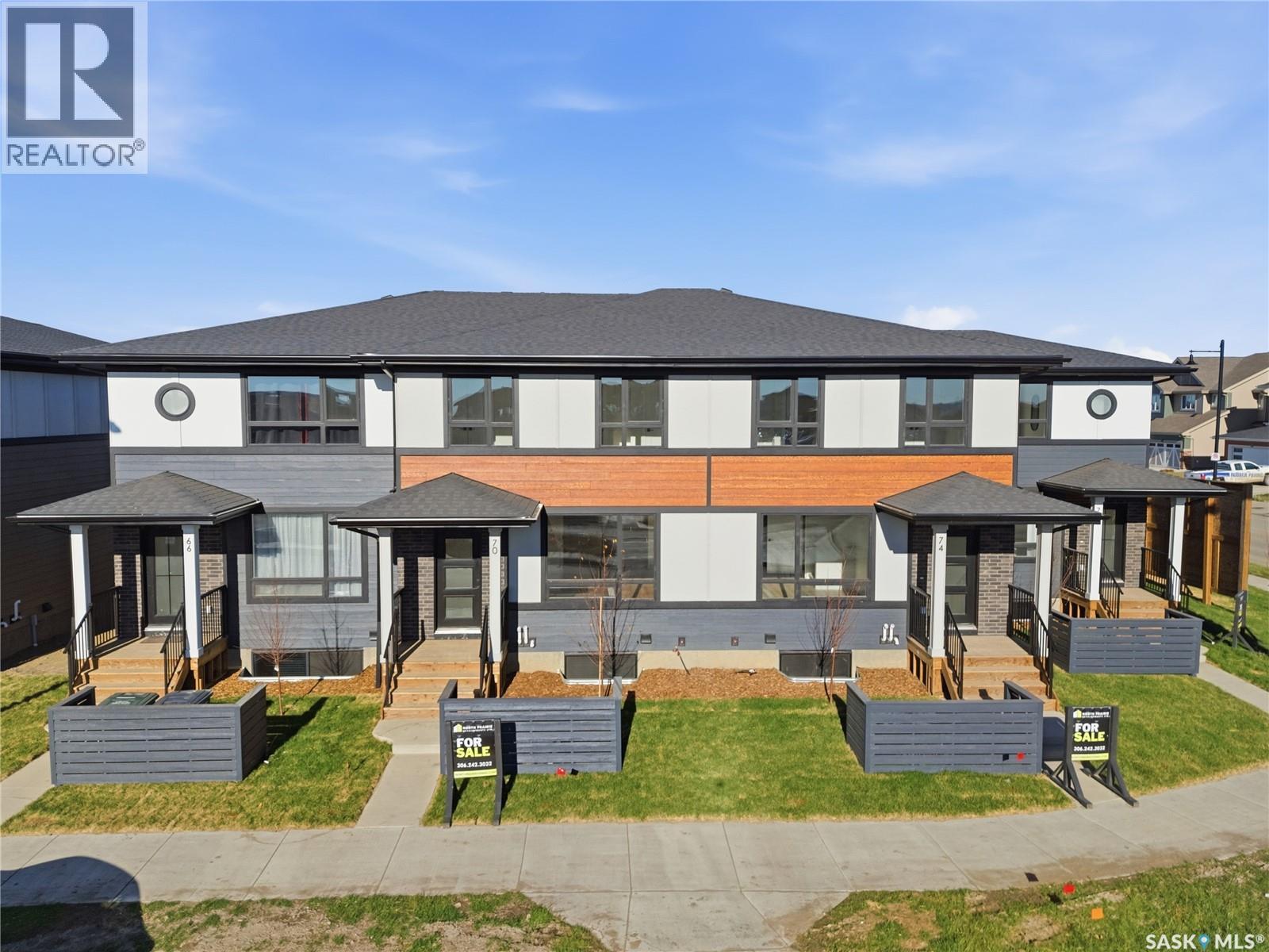 #14 TASKAMANWA TERRACE - Image 2