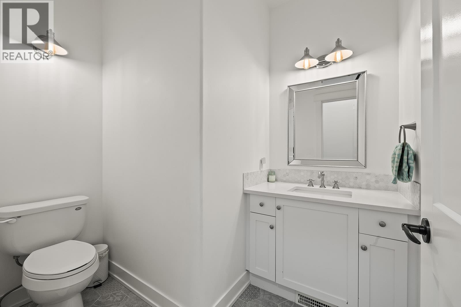 629 Almandine Court, Kelowna