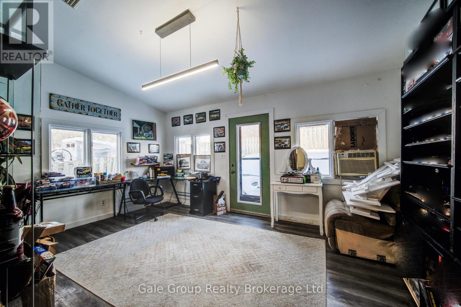 393 ODLUM DRIVE - 13