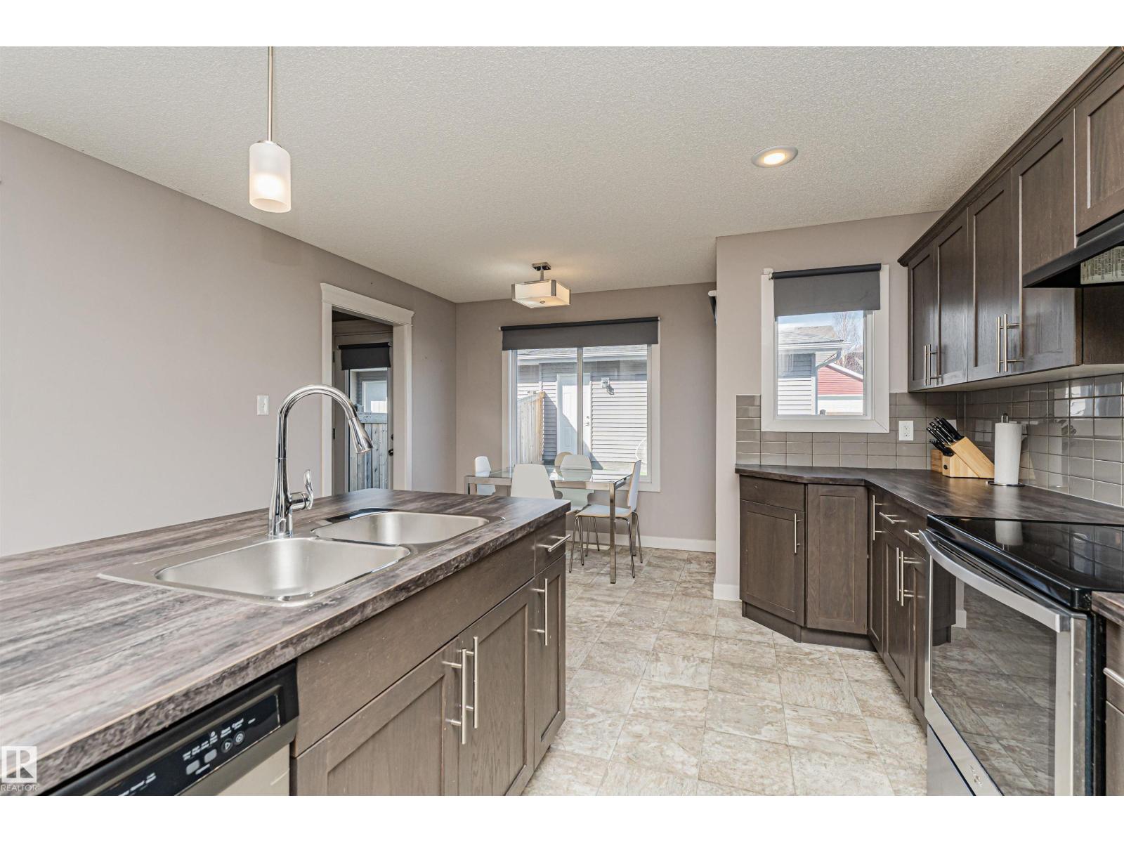 2450 GLENRIDDING BV SW, Edmonton