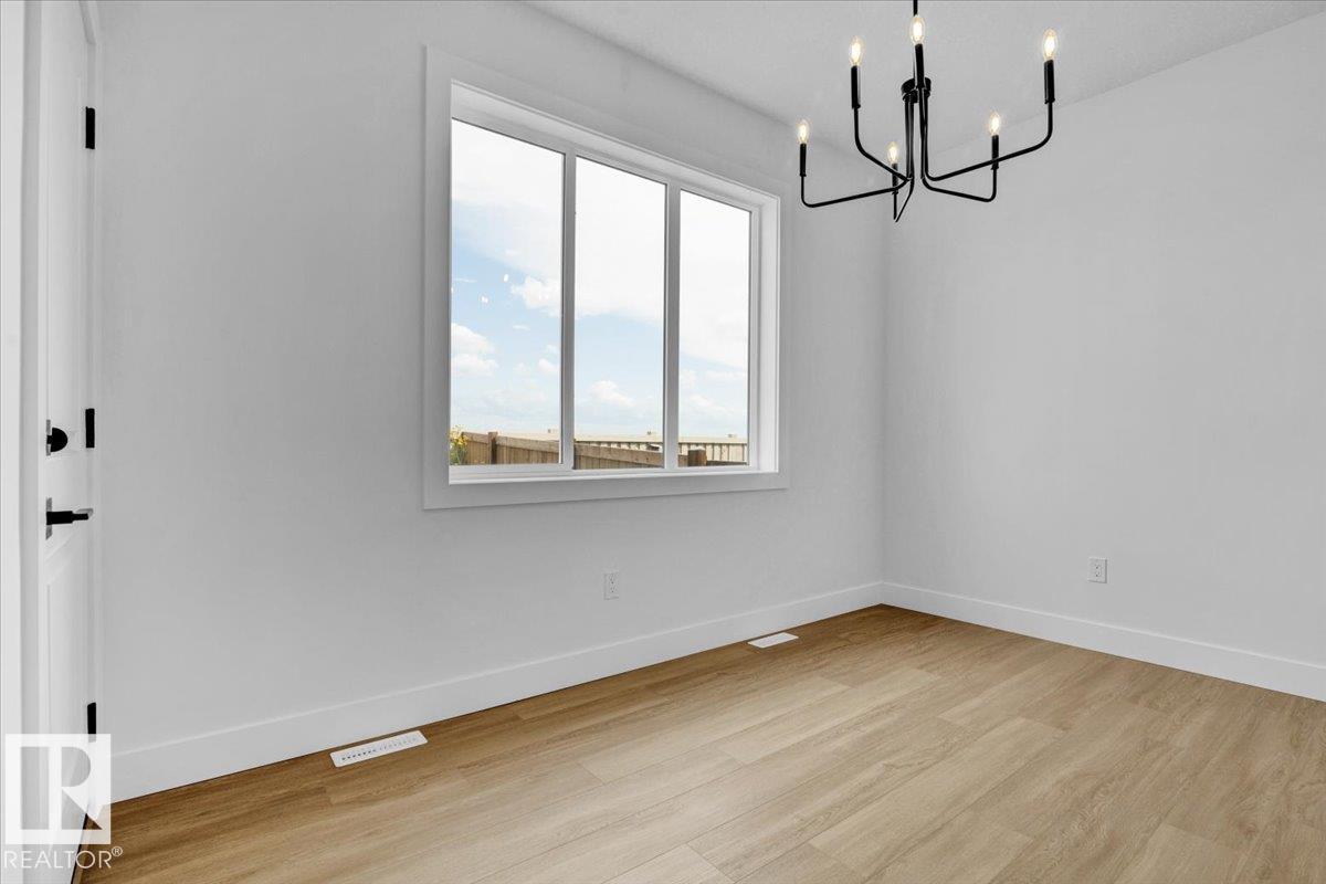 12 EDGEFIELD WY - 32