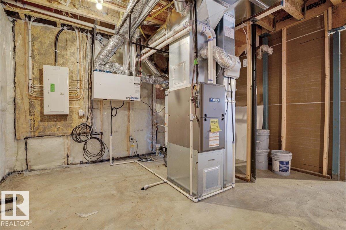 12 EDGEFIELD WY - 61
