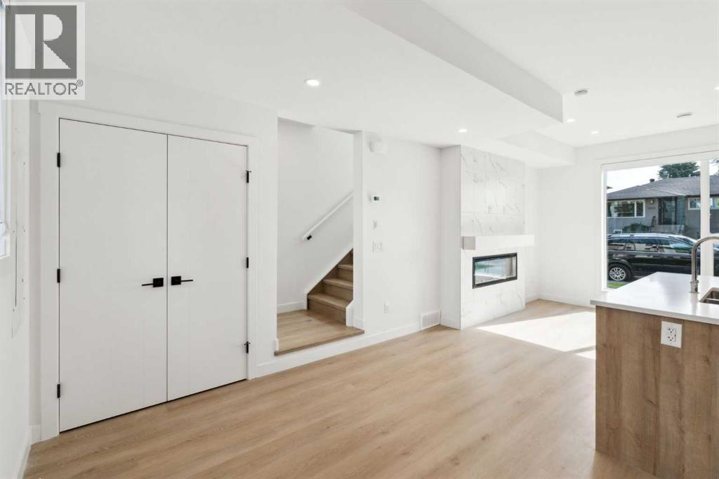 2831 36 STREET SW - 16