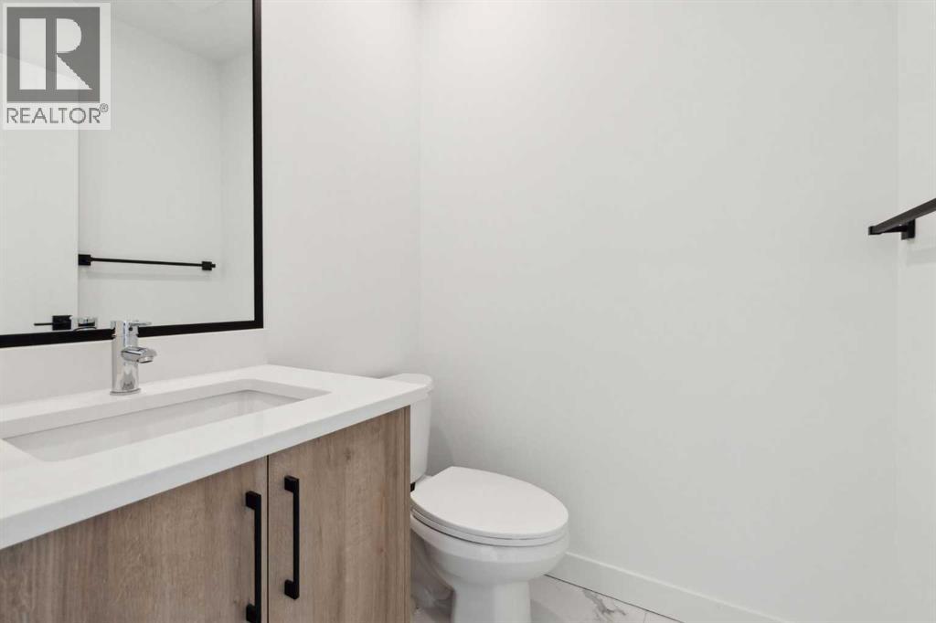 2831 36 STREET SW - 17