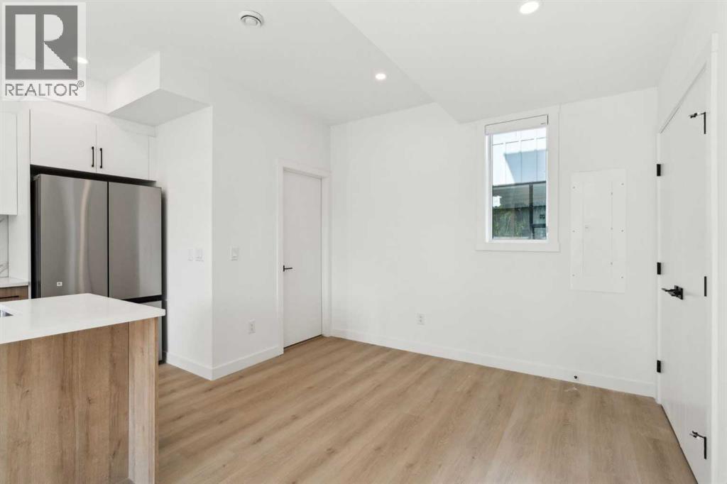 2831 36 STREET SW - 14