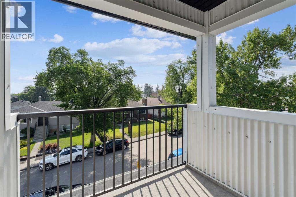 2831 36 STREET SW - 28