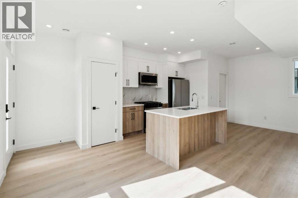 2831 36 STREET SW - 10