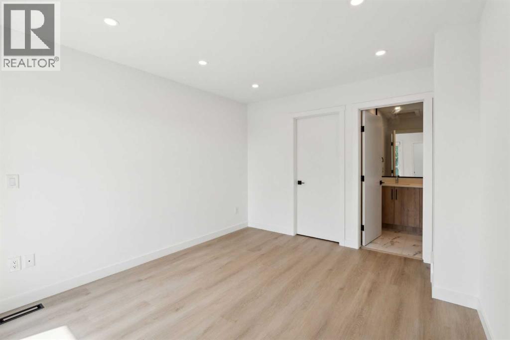 2831 36 STREET SW - 24