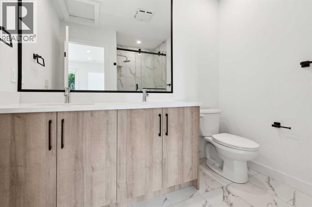 2831 36 STREET SW - 26