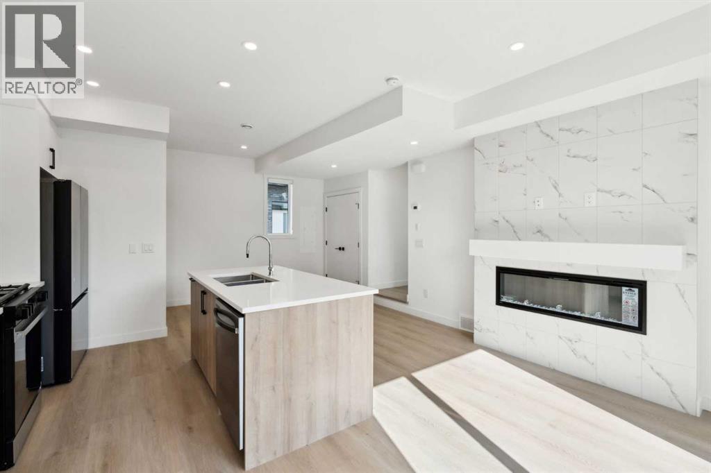 2831 36 STREET SW - 9