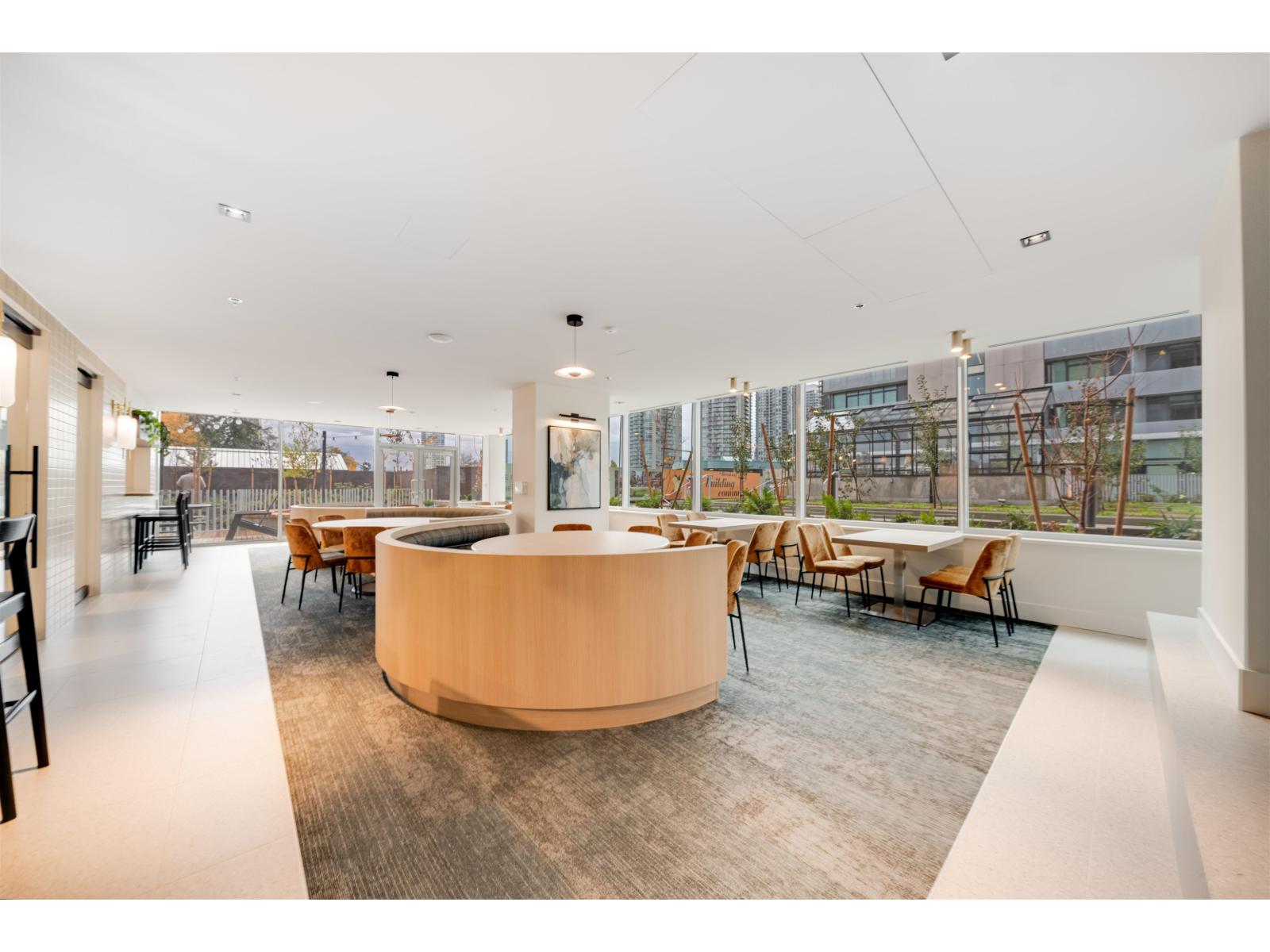 808 13573 98A AVENUE, Surrey