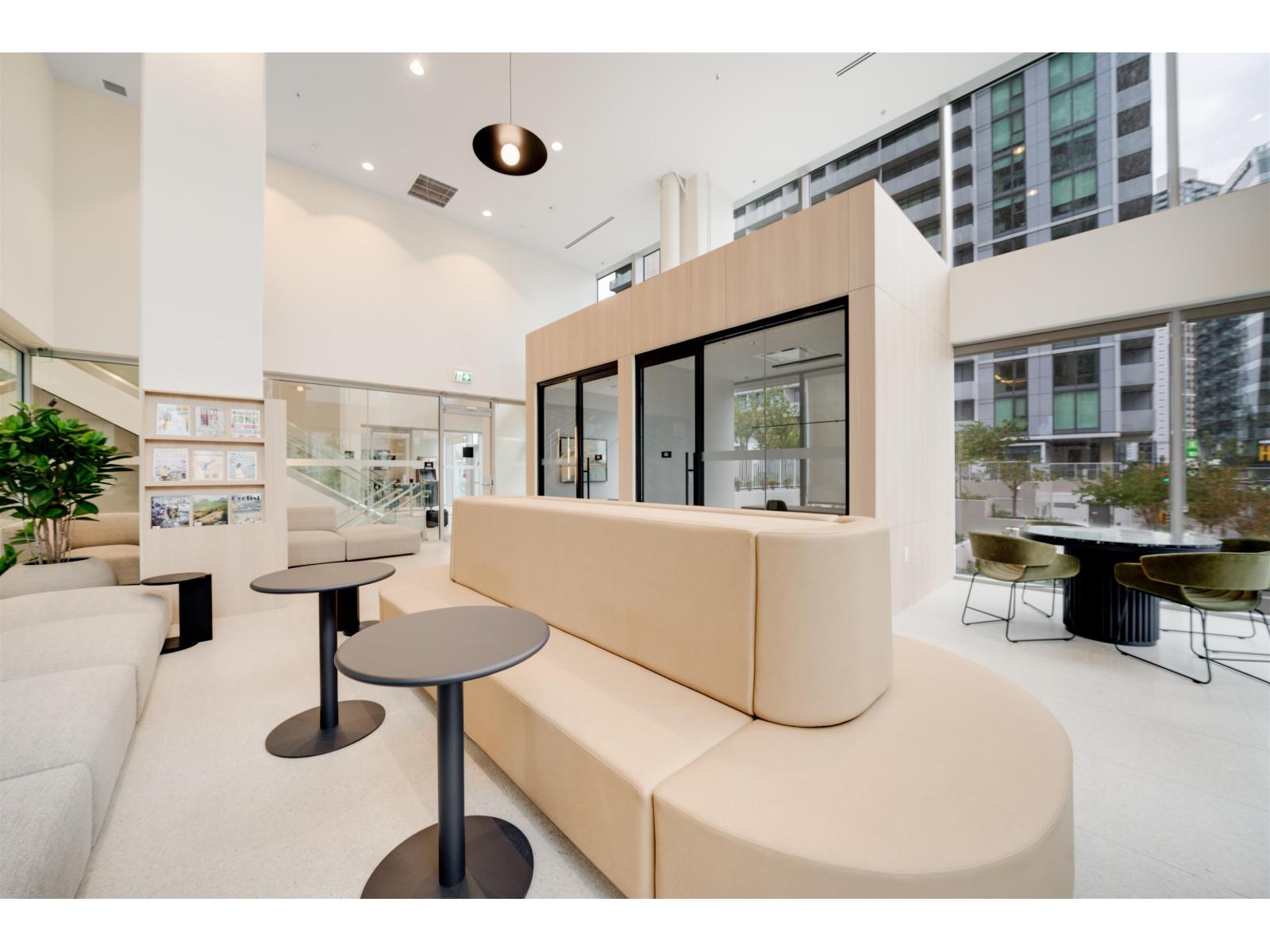 808 13573 98A AVENUE, Surrey