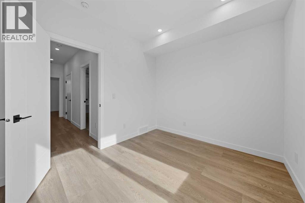 1224 20 Avenue NW - 16