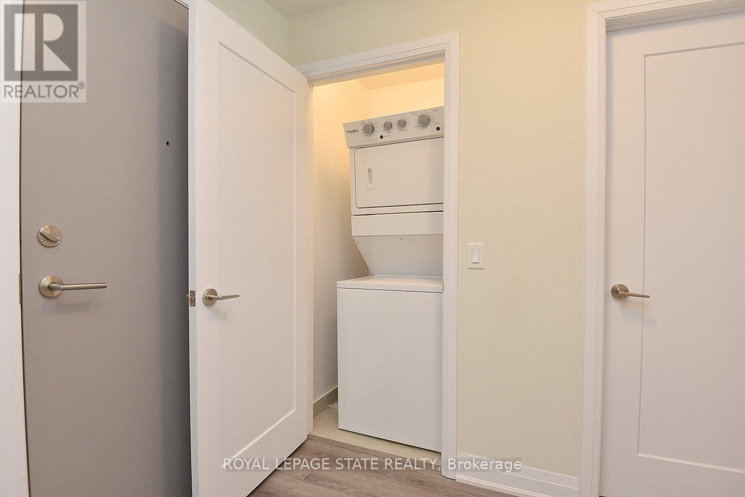 #145 16 CONCORD PLACE - 21