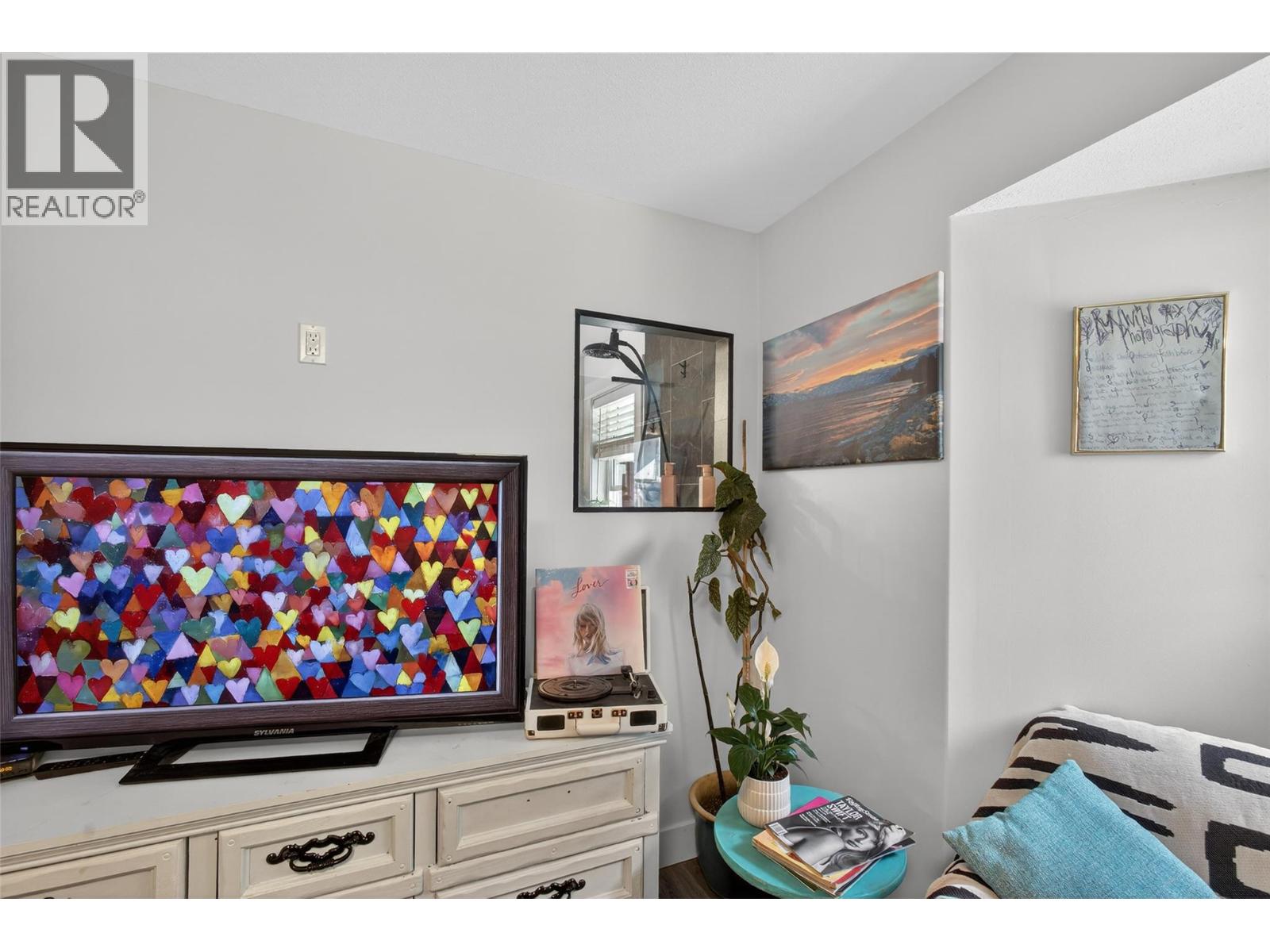 3026 Whispering Hills Drive, West Kelowna