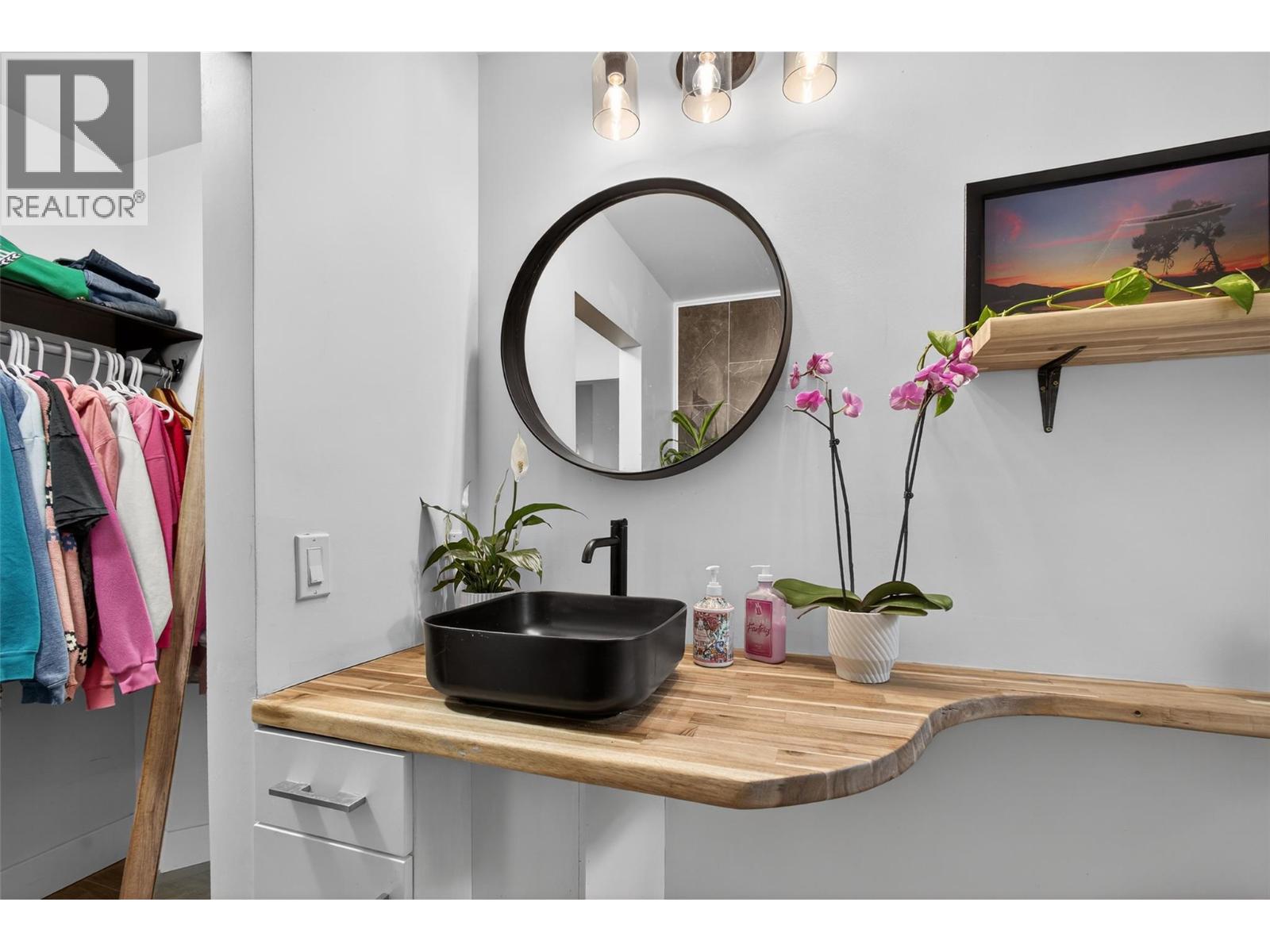 3026 Whispering Hills Drive, West Kelowna