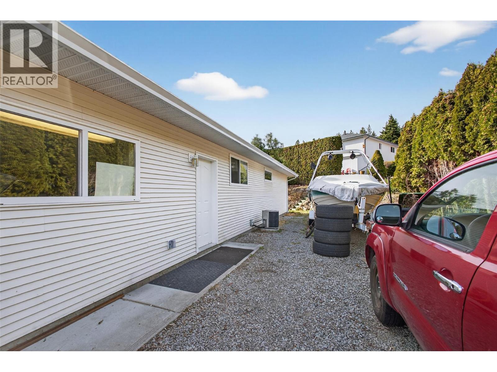 3026 Whispering Hills Drive, West Kelowna
