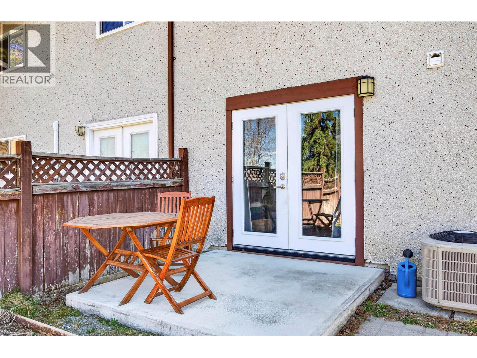 1676 SELWYN ROAD - 29