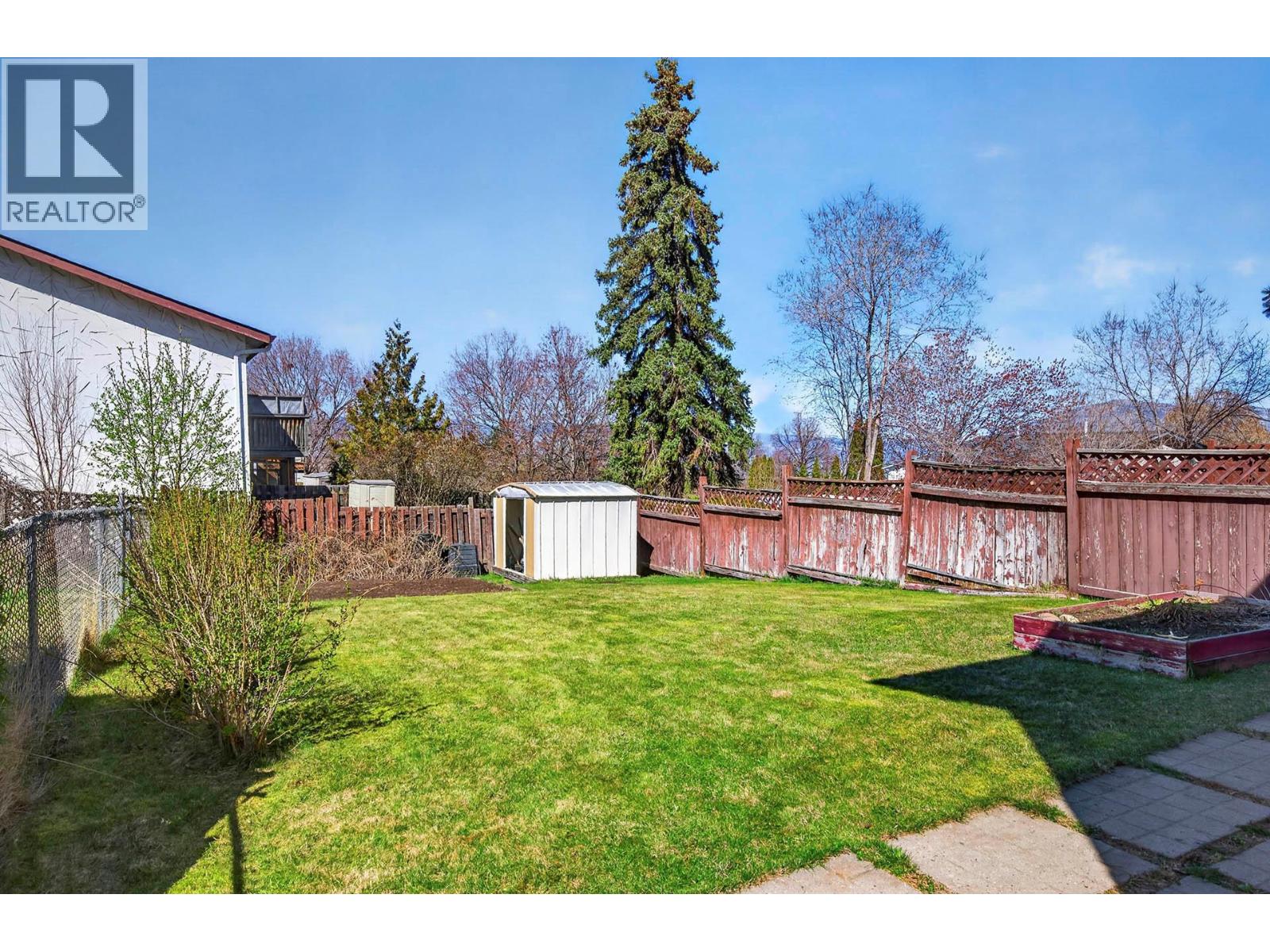 1676 SELWYN ROAD - 31