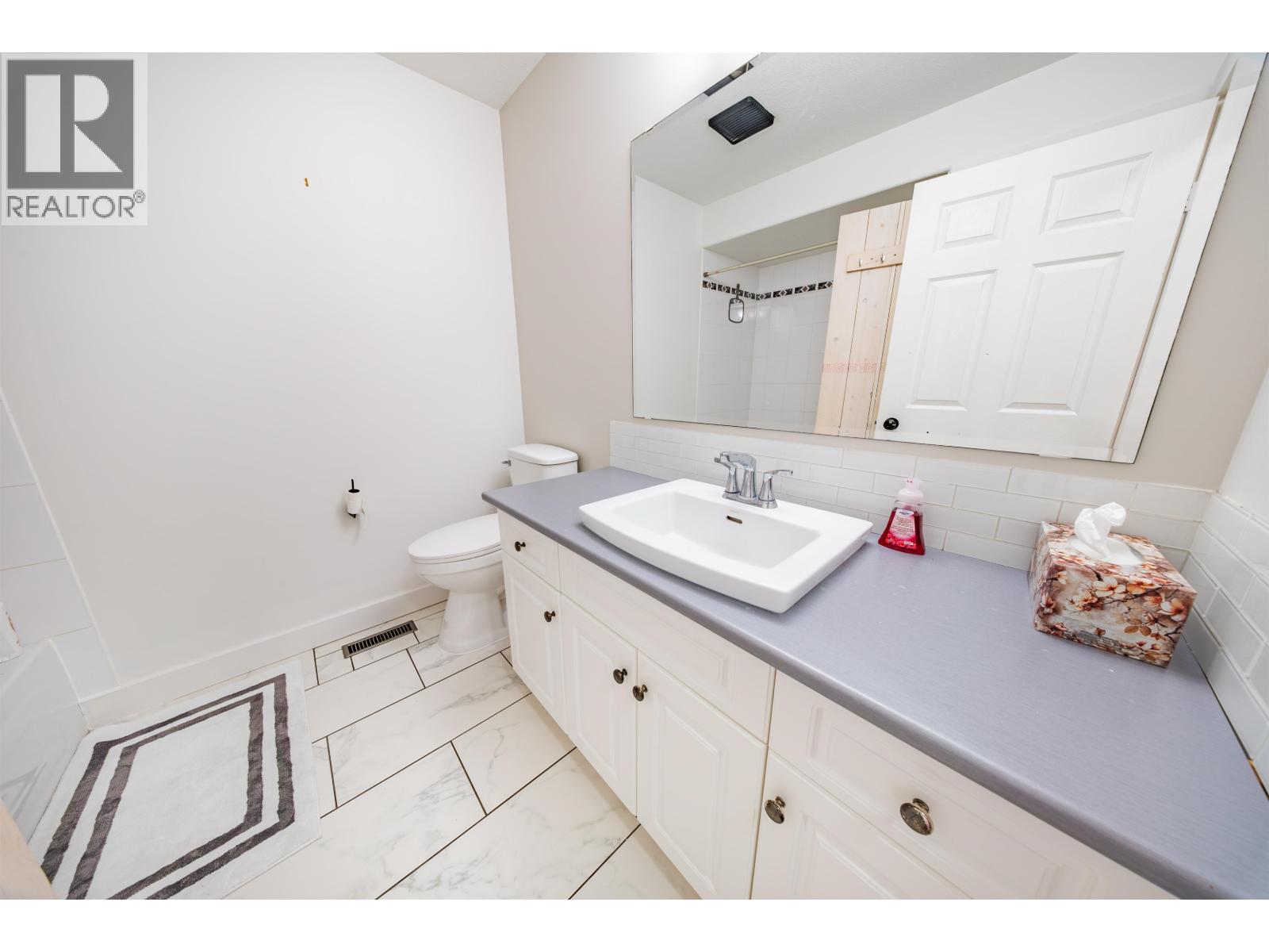 9917 115 AVENUE - 11