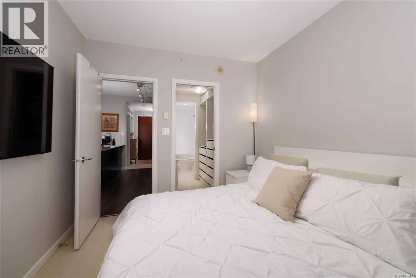 1001 160 Wilson Street, Victoria