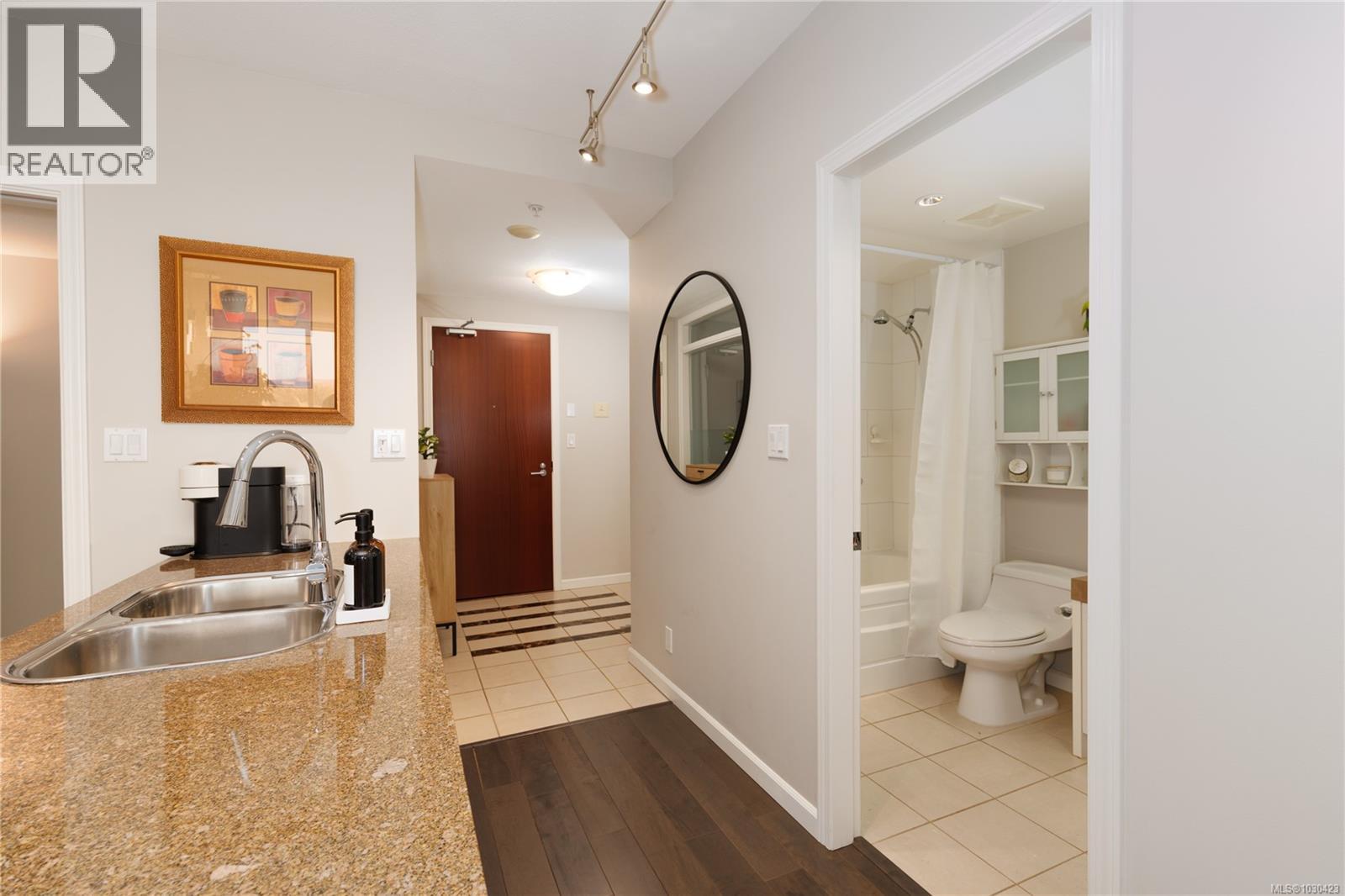 1001 160 Wilson Street, Victoria