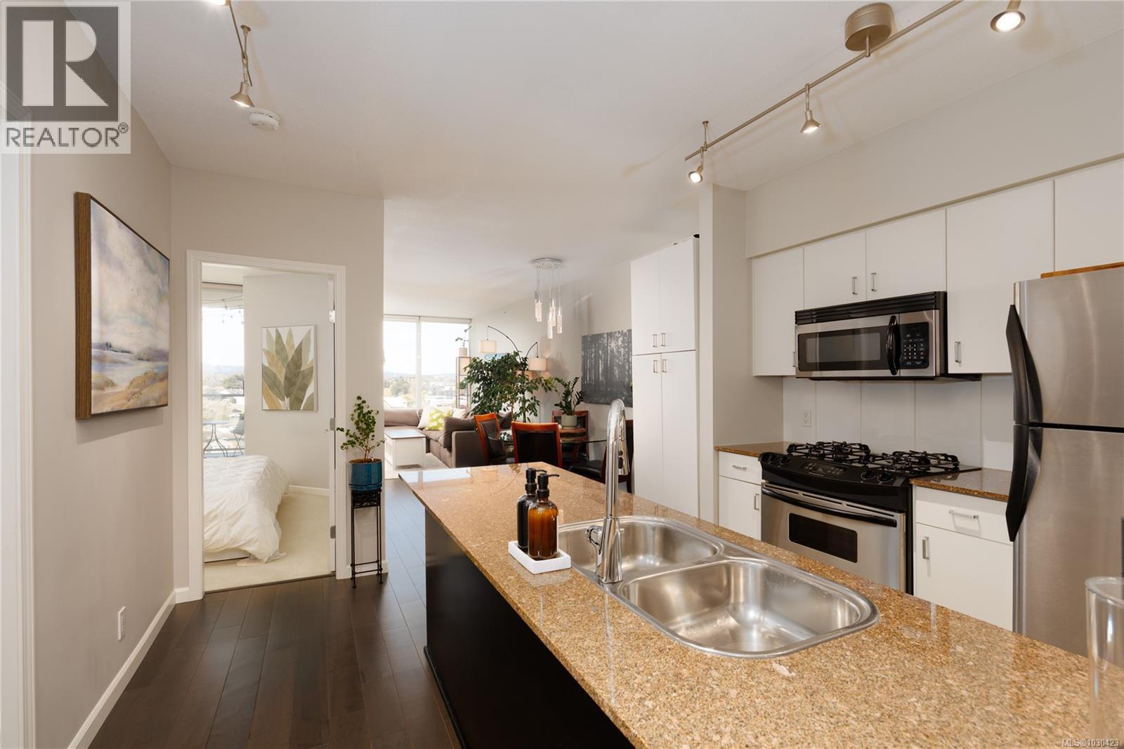 1001 160 Wilson Street, Victoria