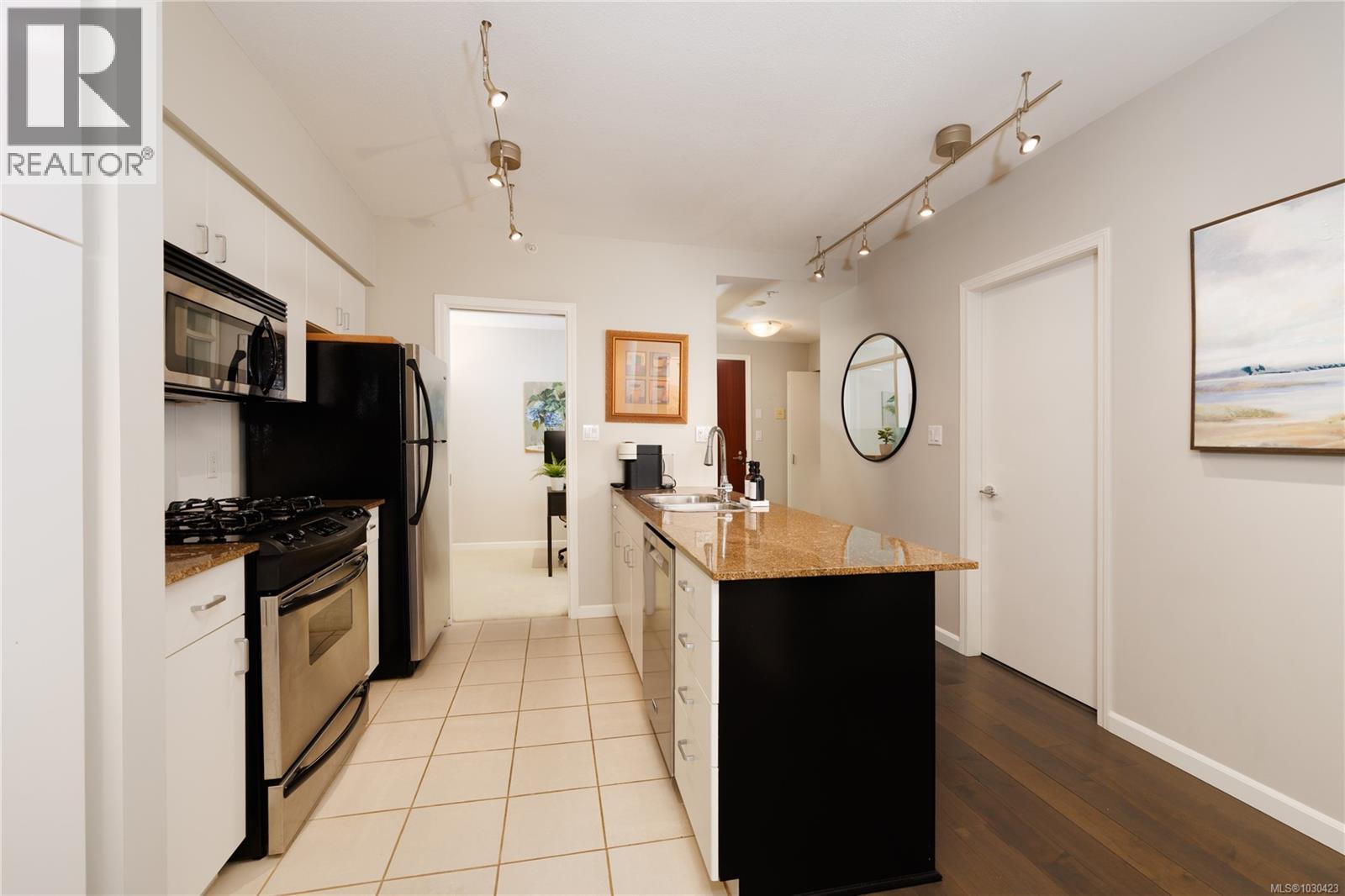 1001 160 Wilson Street, Victoria