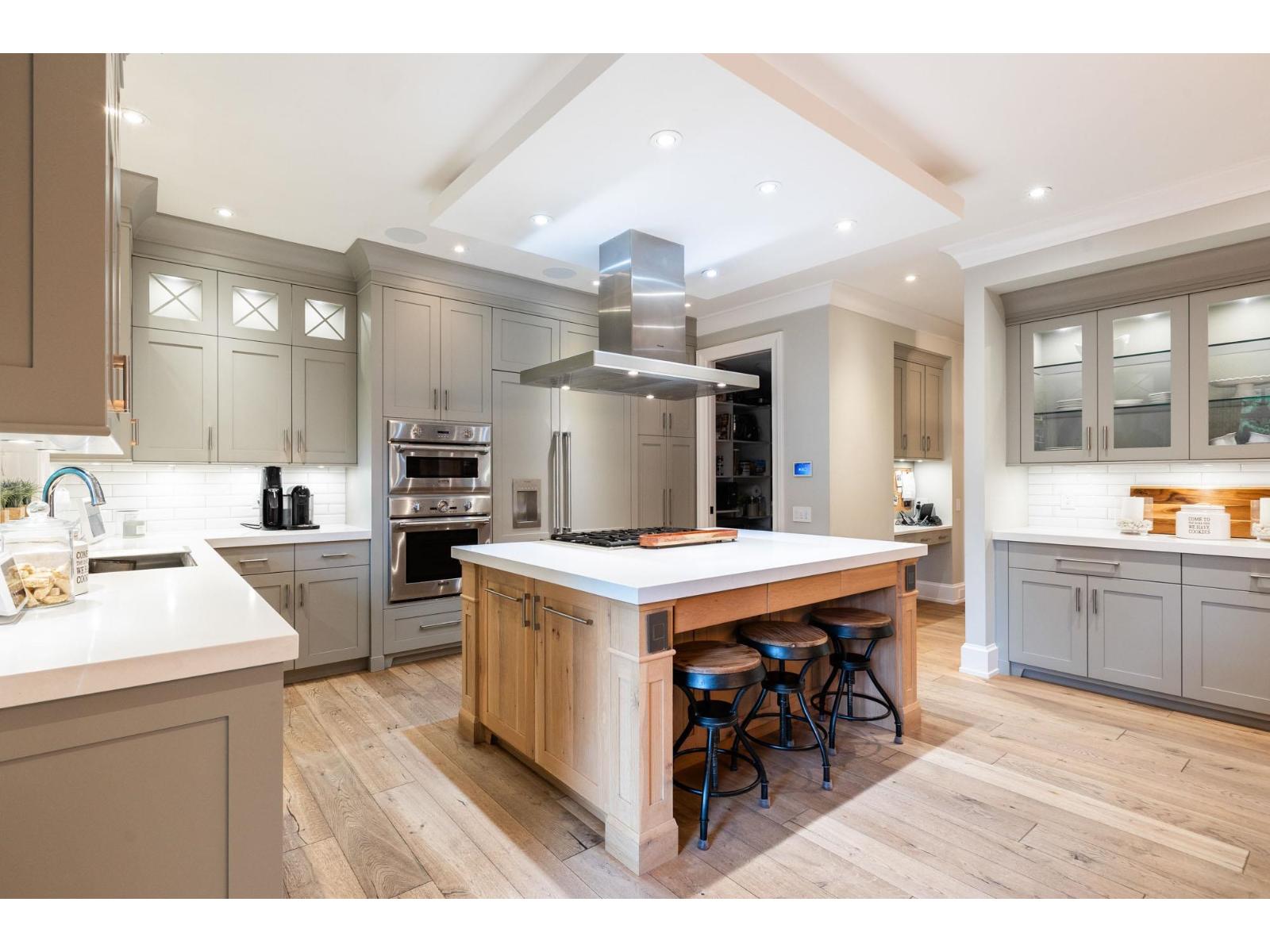 2615 DOGWOOD DRIVE, Surrey