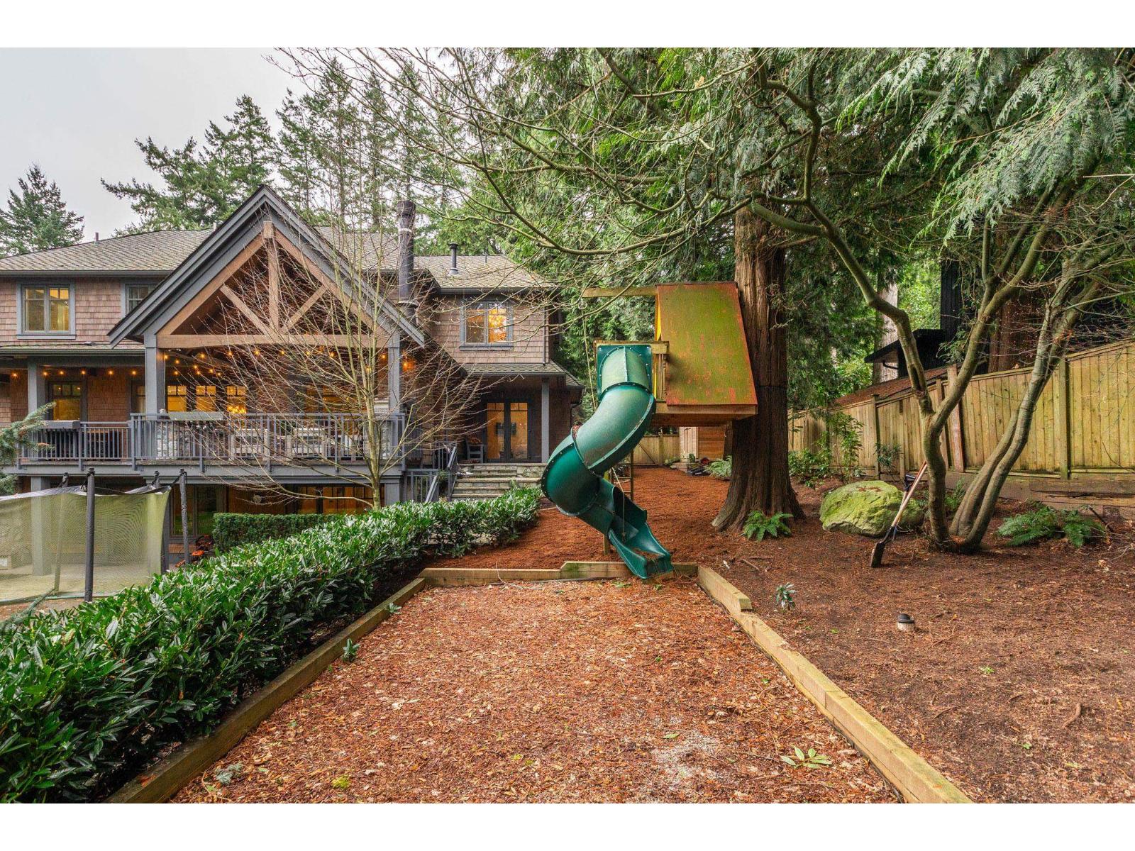 2615 DOGWOOD DRIVE, Surrey