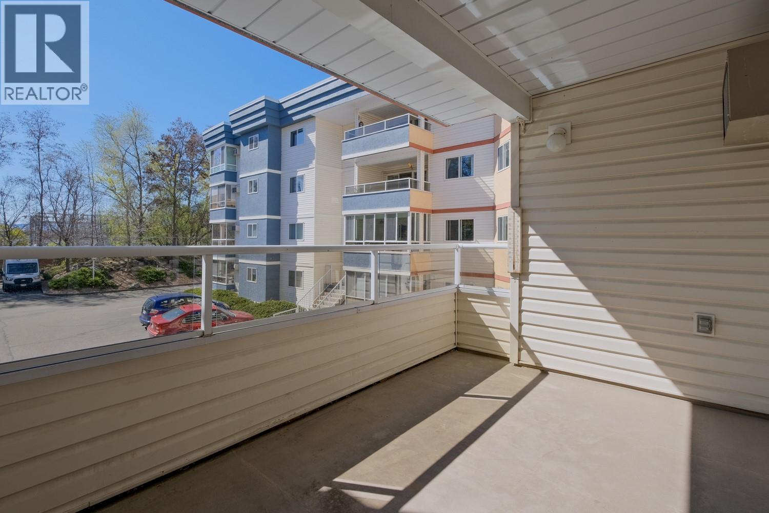 #211 130 ABBOTT STREET - 24