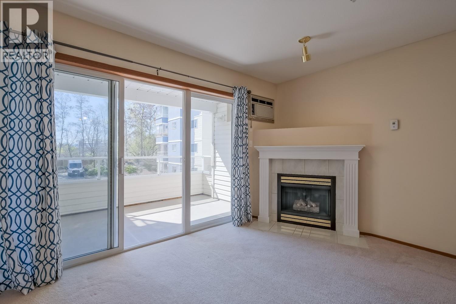 #211 130 ABBOTT STREET - 21