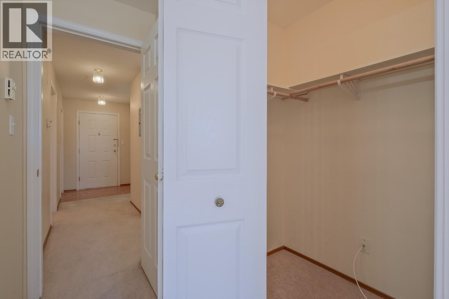 #211 130 ABBOTT STREET - 13