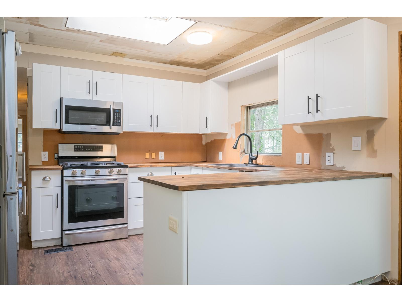 33 20071 24 AVENUE, Langley