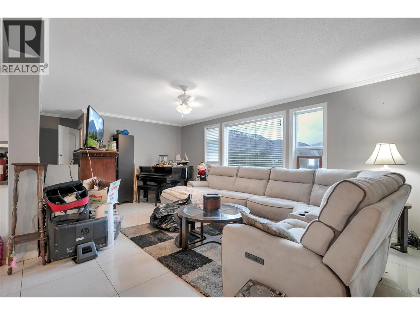 1774 Alec Crescent - 3
