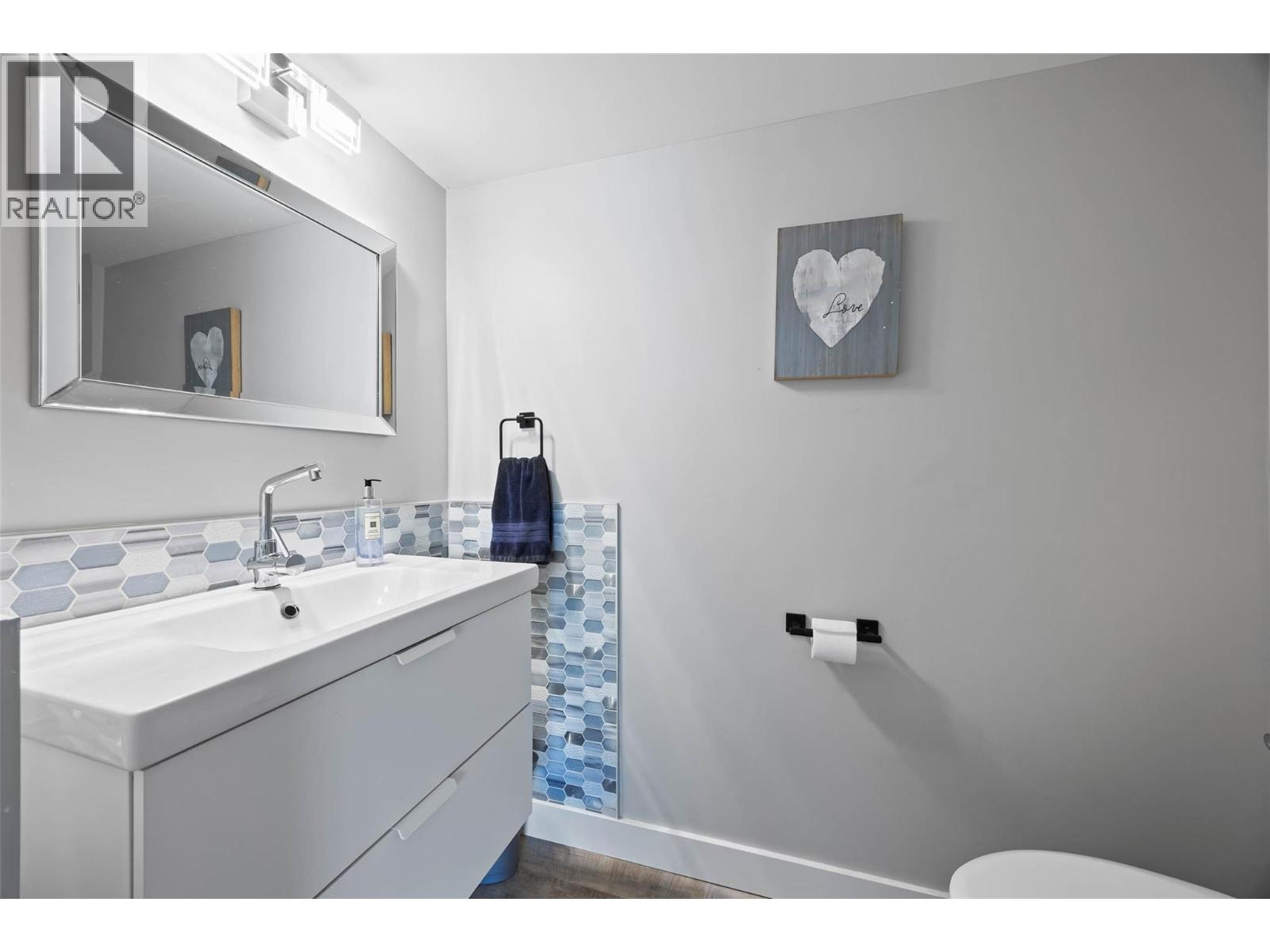 #102 411 NICOLA STREET - 20