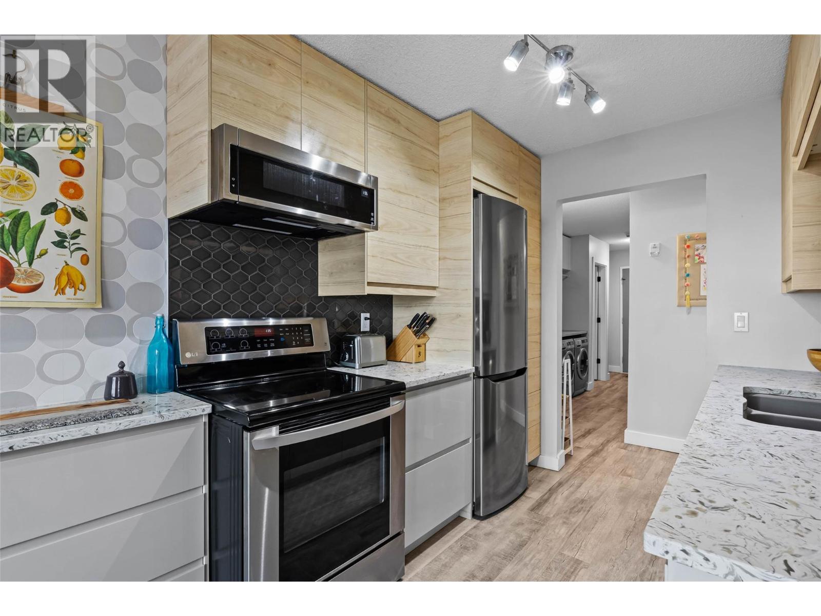 #102 411 NICOLA STREET - 11