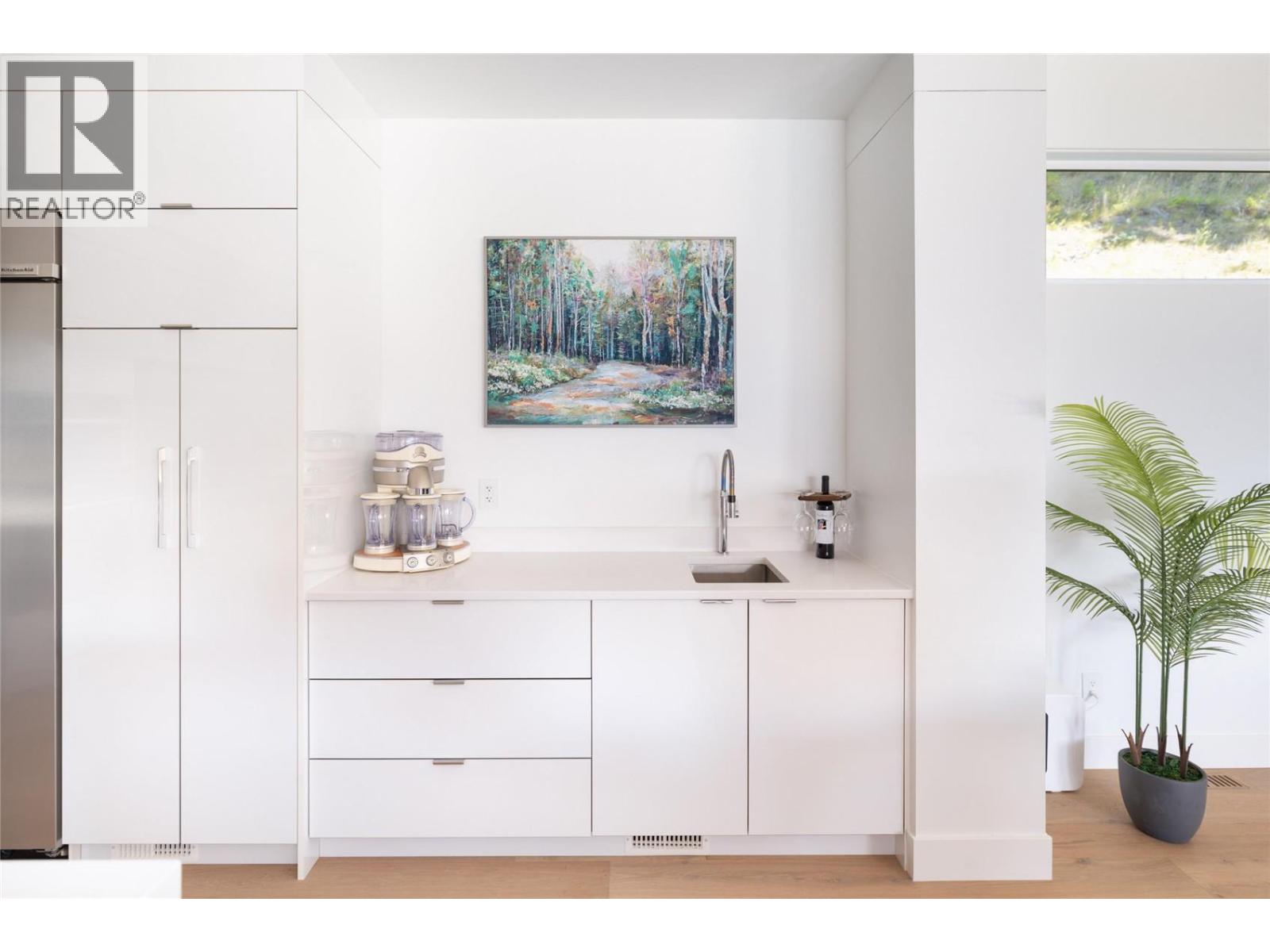 16266 Commonage Road, Lake Country