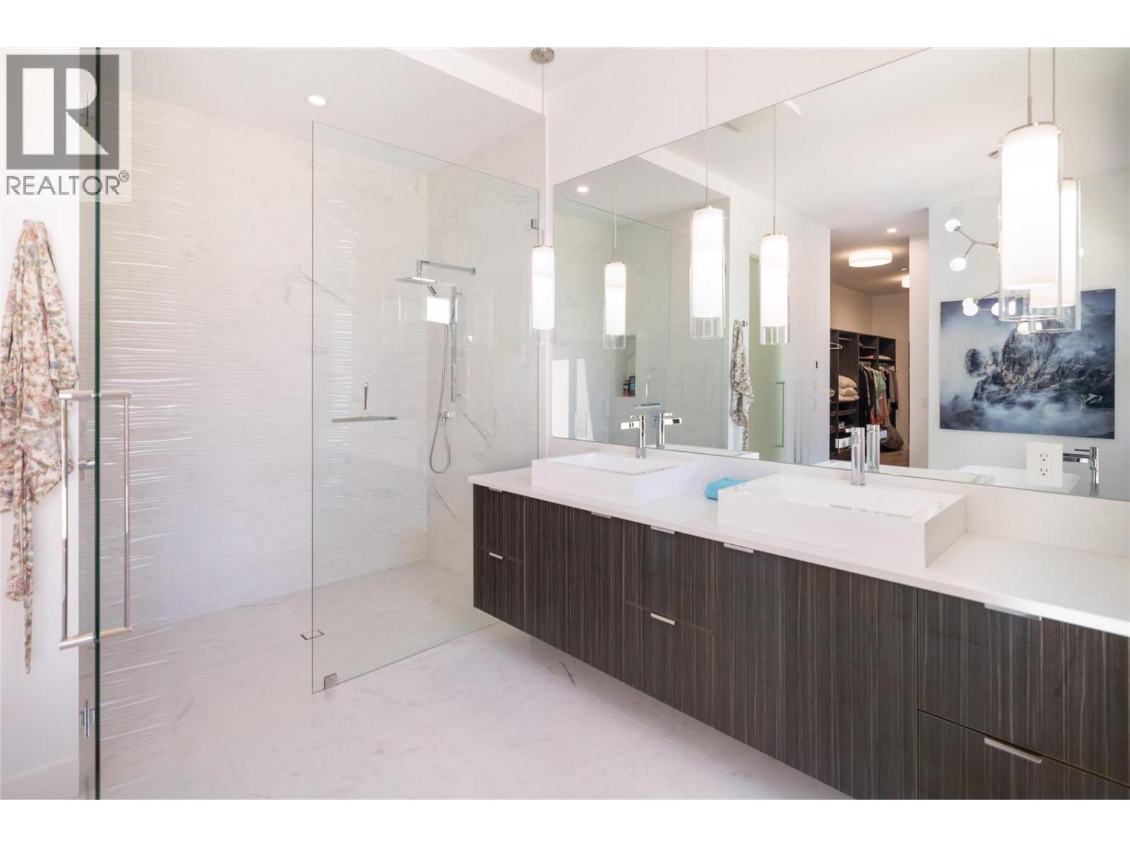 16266 Commonage Road, Lake Country